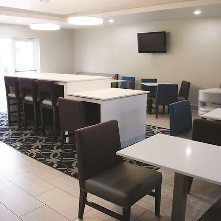 La Quinta by Wyndham Mission at West McAllen 