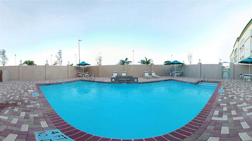 La Quinta By Wyndham At West Mcallen Hotel