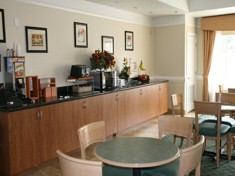 La Quinta By Wyndham At West Mcallen 3*