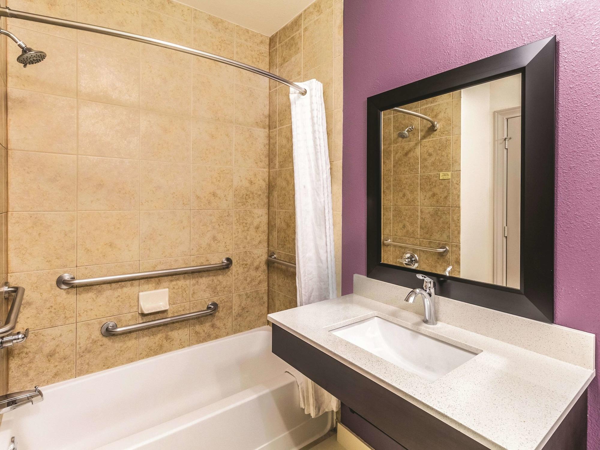 La Quinta By Wyndham At West Mcallen