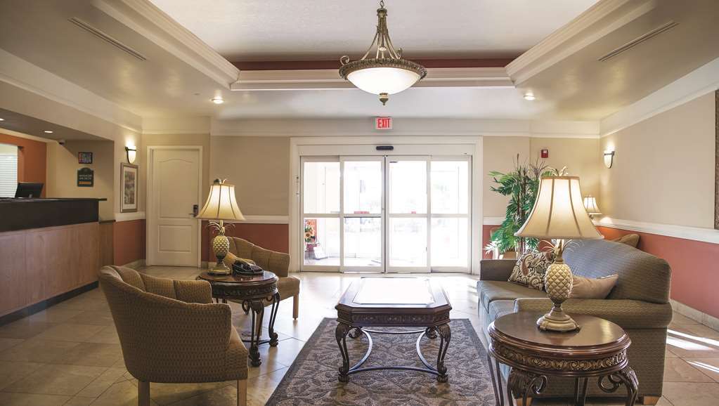 La Quinta By Wyndham At West Mcallen Hotel
